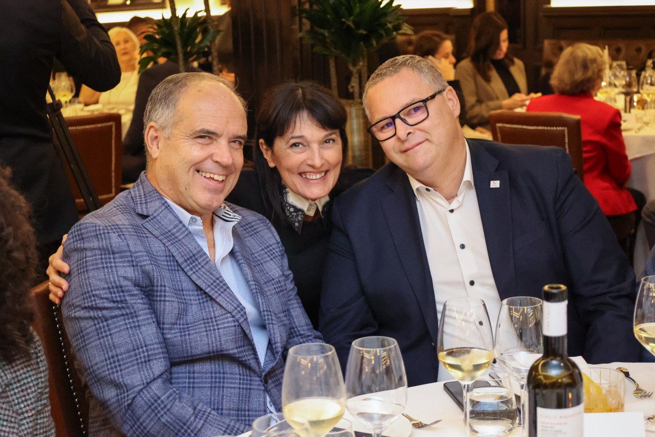 Zadar dinner in Delmonico's Restaurant on Wall Street: Zadar chefs, vintners and olive growers delight journalist and tour operator elite of New York
